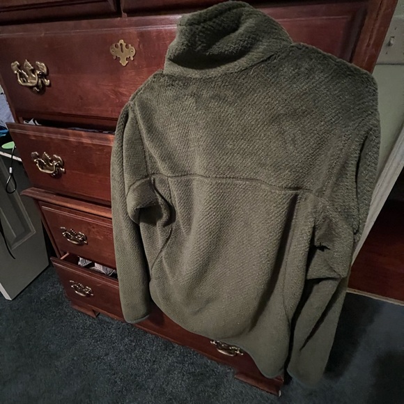 Patagonia sweatshirt with two front pockets - Picture 3 of 3